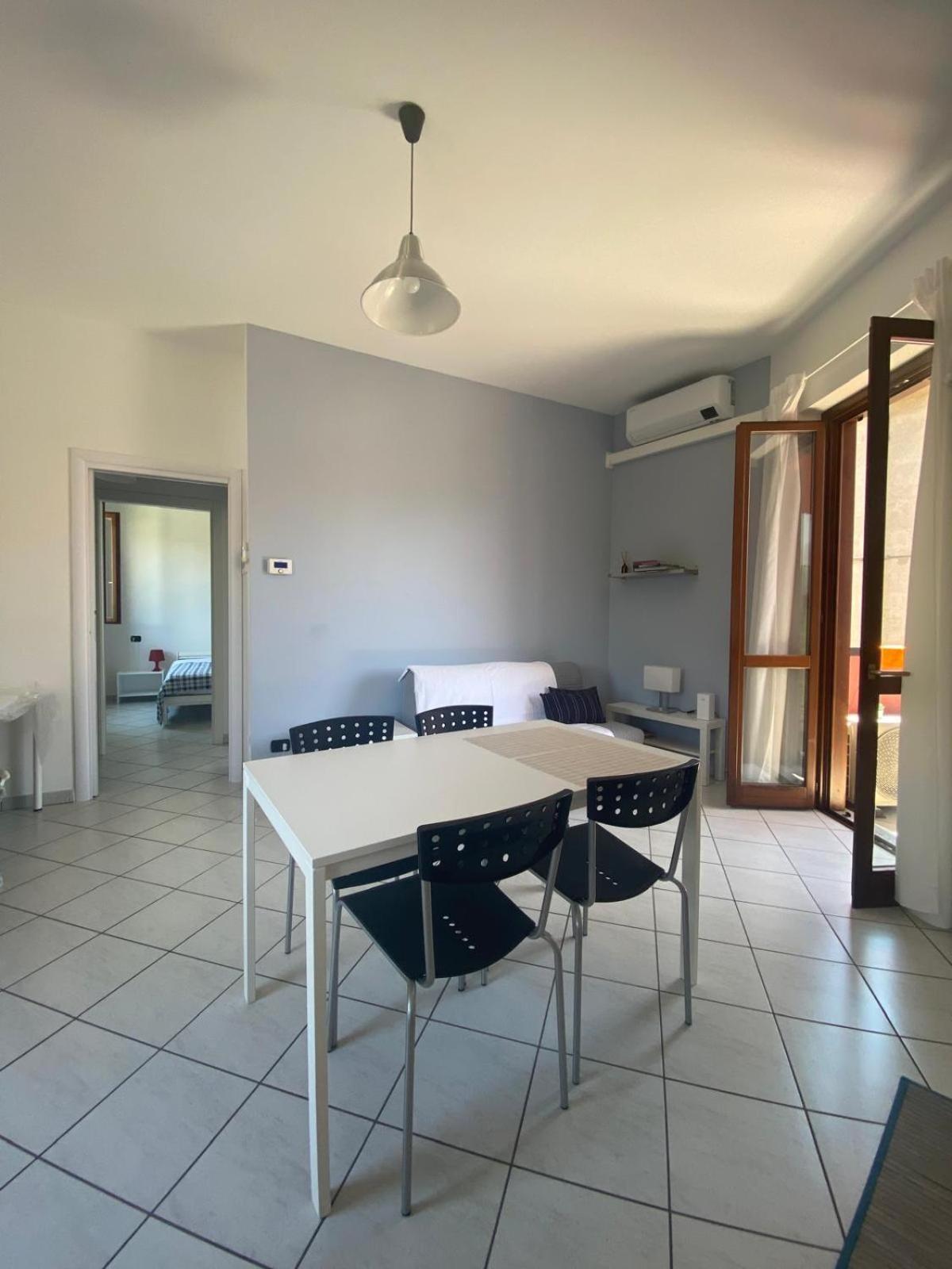 La Casa Al Lago, Reno Di Leggiuno Apartment Exterior photo